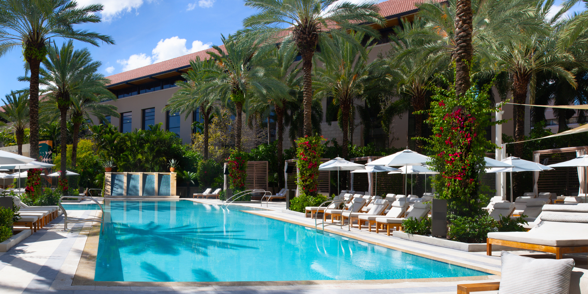 Hilton West Palm Beach pool deck