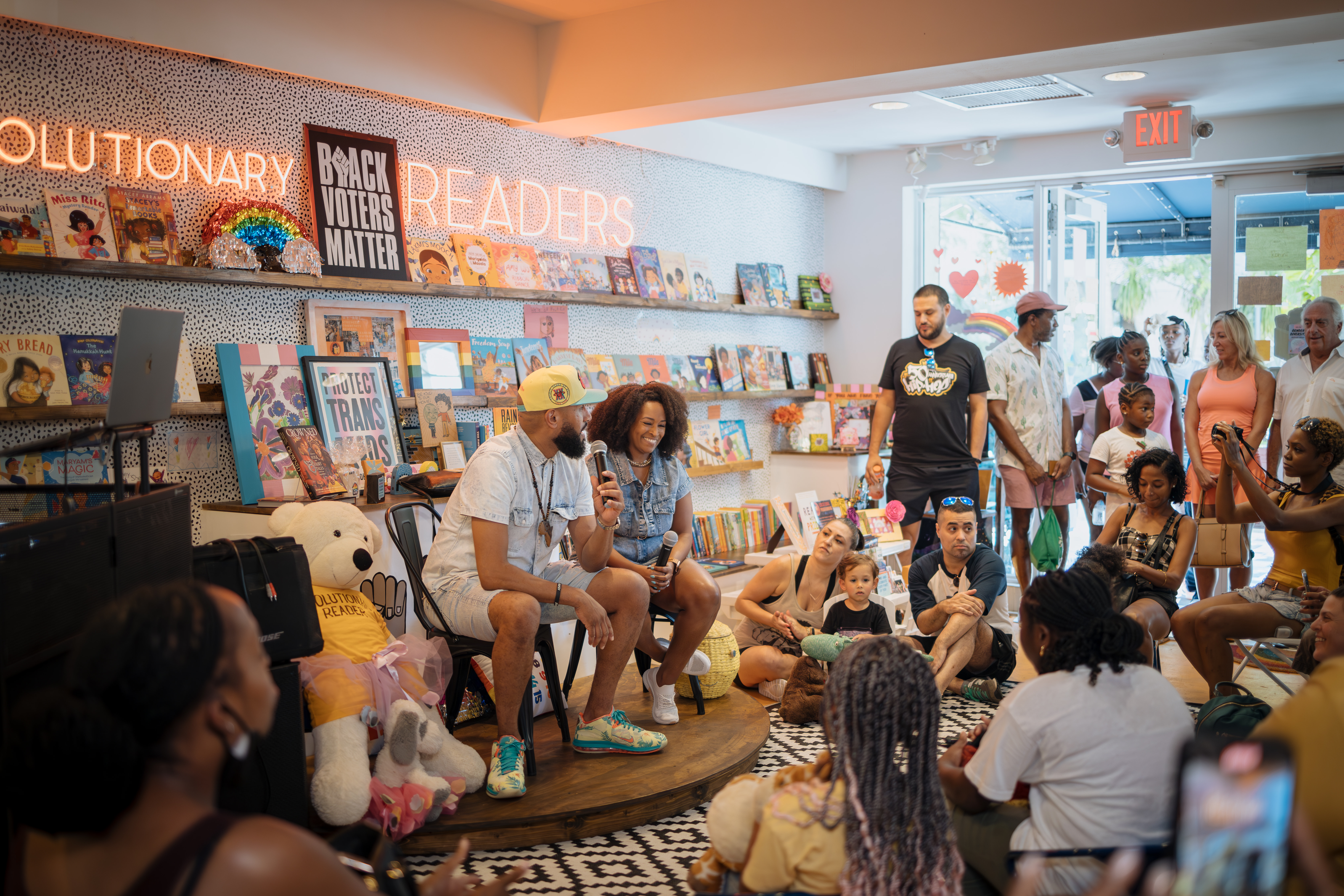 The History of Hip Hop discussion hosted at Rohi's Readery