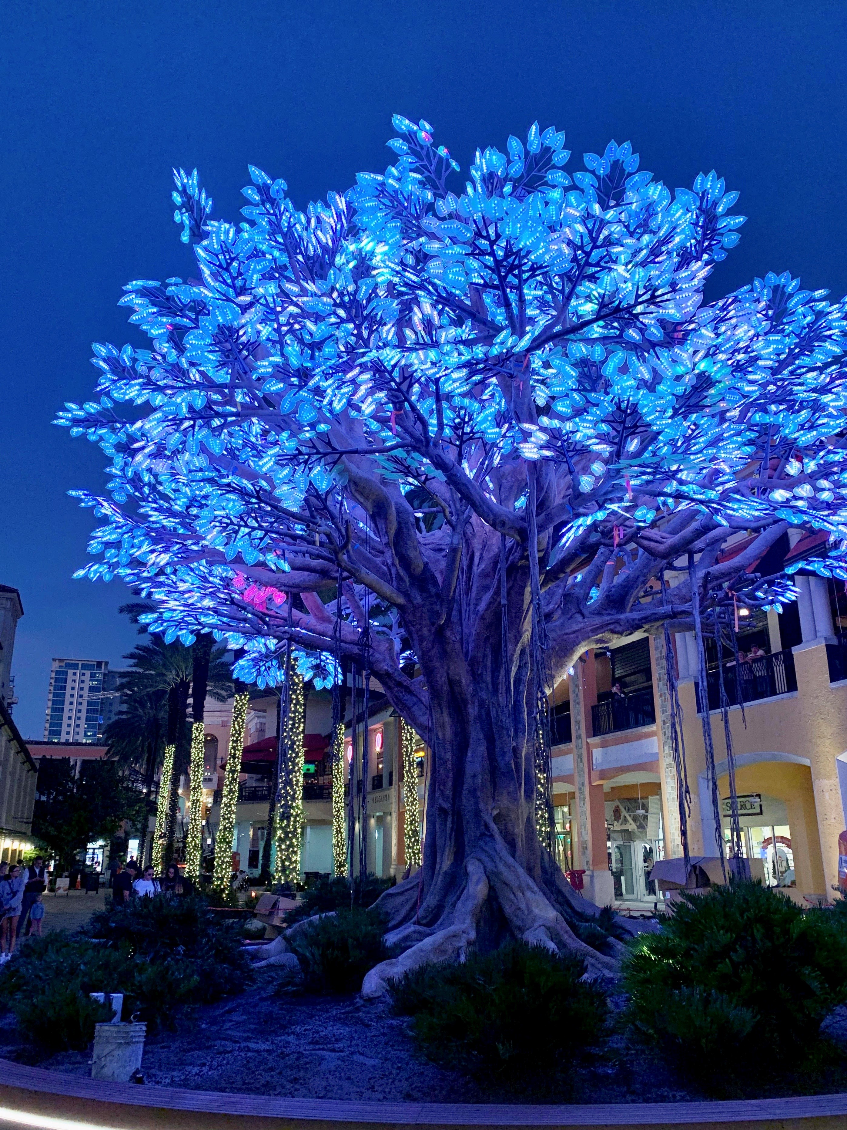 Artificial banyan tree light blue