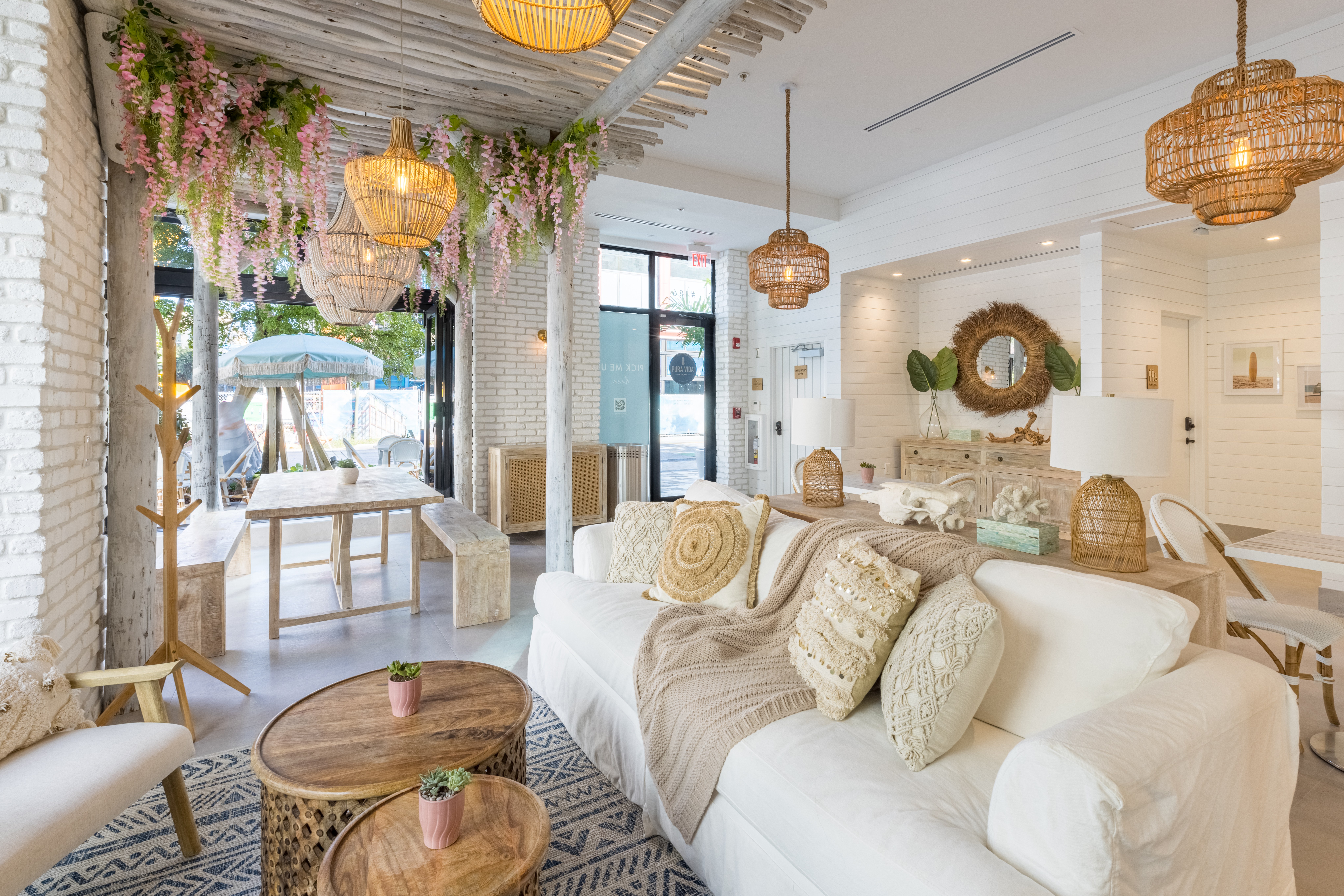 Airy and bohemian decor in a cafe