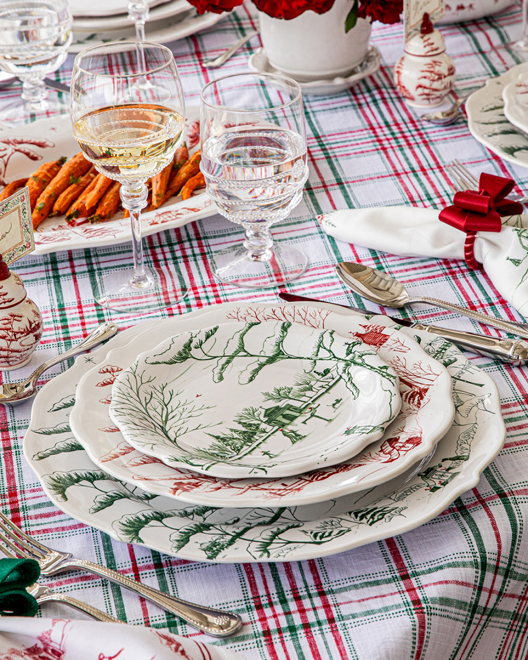 holiday table set