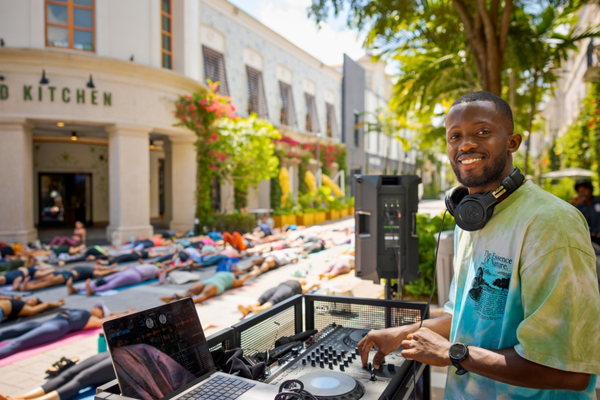 Outdoor Vinyl Listening Lounge at CityPlace this Memorial Day Weekend