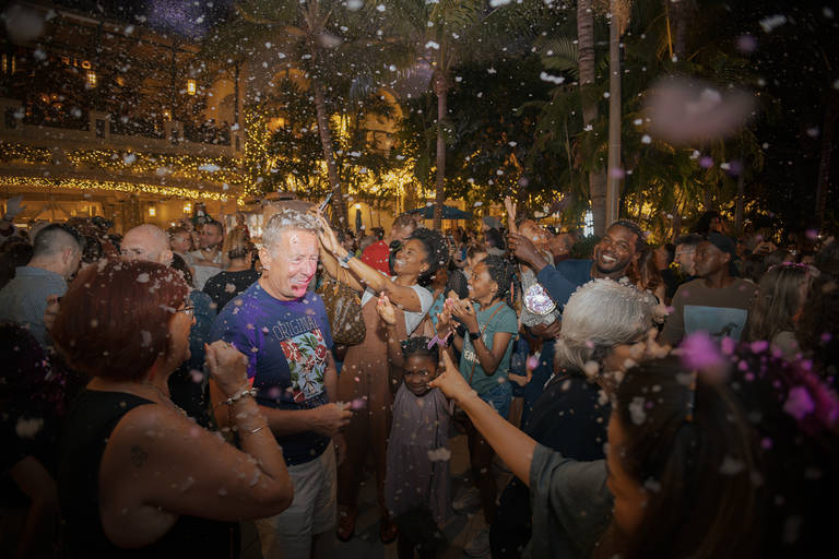 First Snowfall at CityPlace Holiday Kickoff Celebration