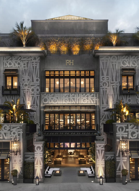 RH West Palm RETNA mural installation